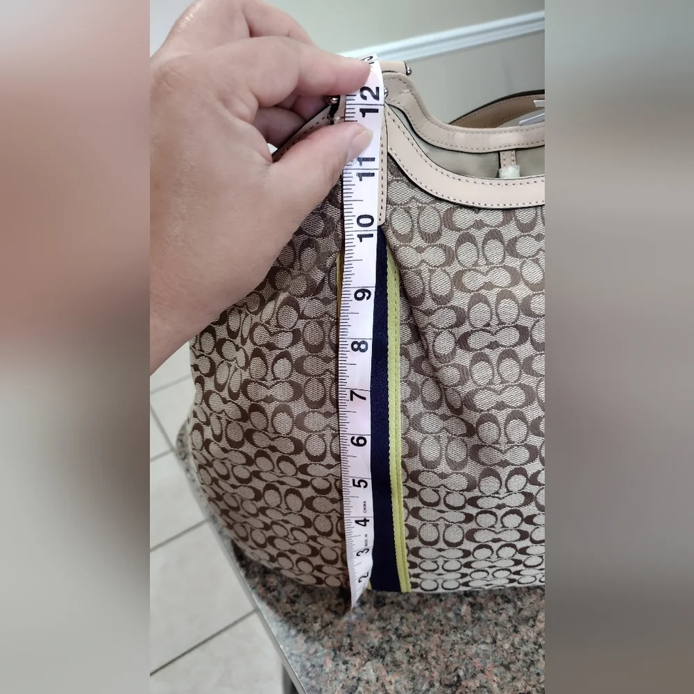 NWT COACH SIGNATURE STRIPE DEVIN SHOULDER  Tote